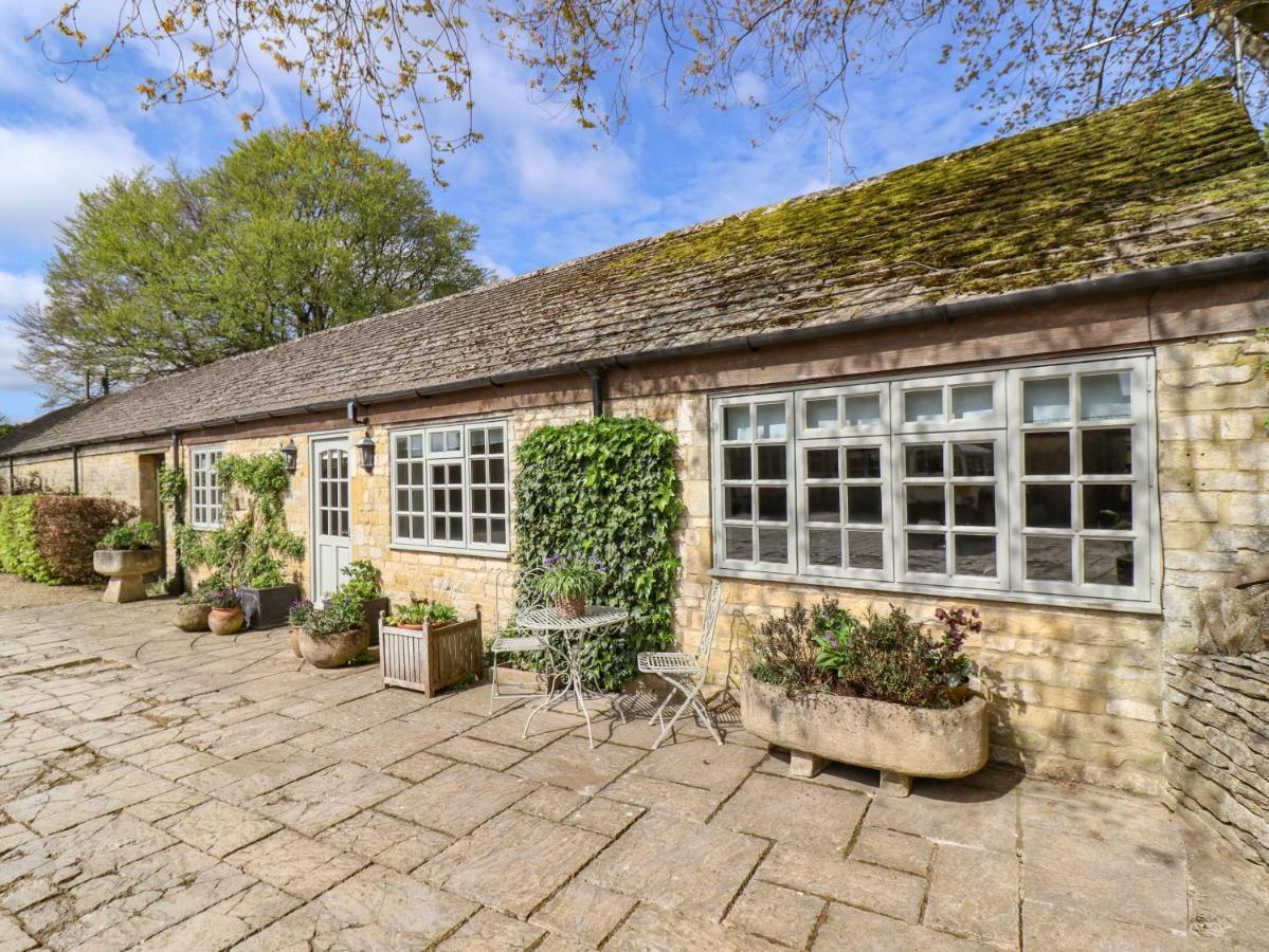 فيلا بورتون أُنذ ووترفي Foxhill Farm Barn المظهر الخارجي الصورة