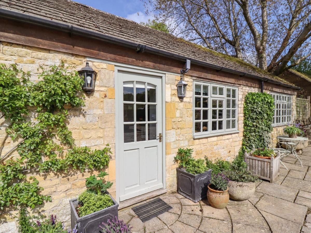 فيلا بورتون أُنذ ووترفي Foxhill Farm Barn المظهر الخارجي الصورة
