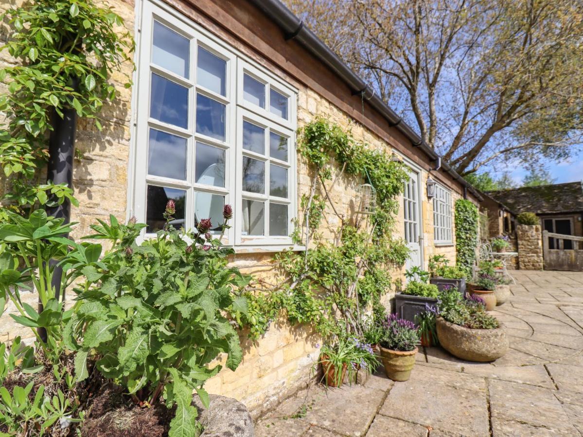فيلا بورتون أُنذ ووترفي Foxhill Farm Barn المظهر الخارجي الصورة